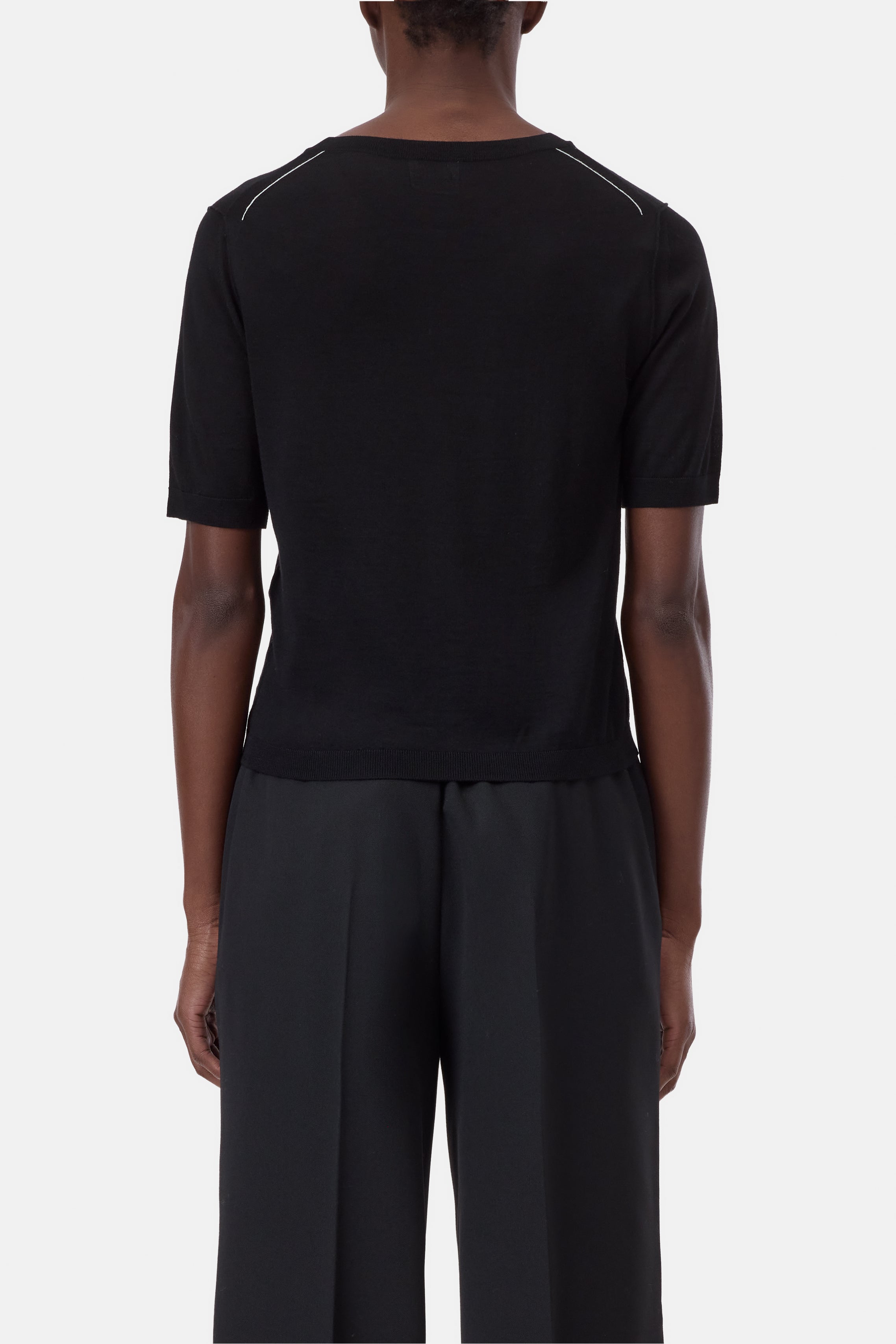 CLOSED CREW NECK SHORT SLEEVE BLACK