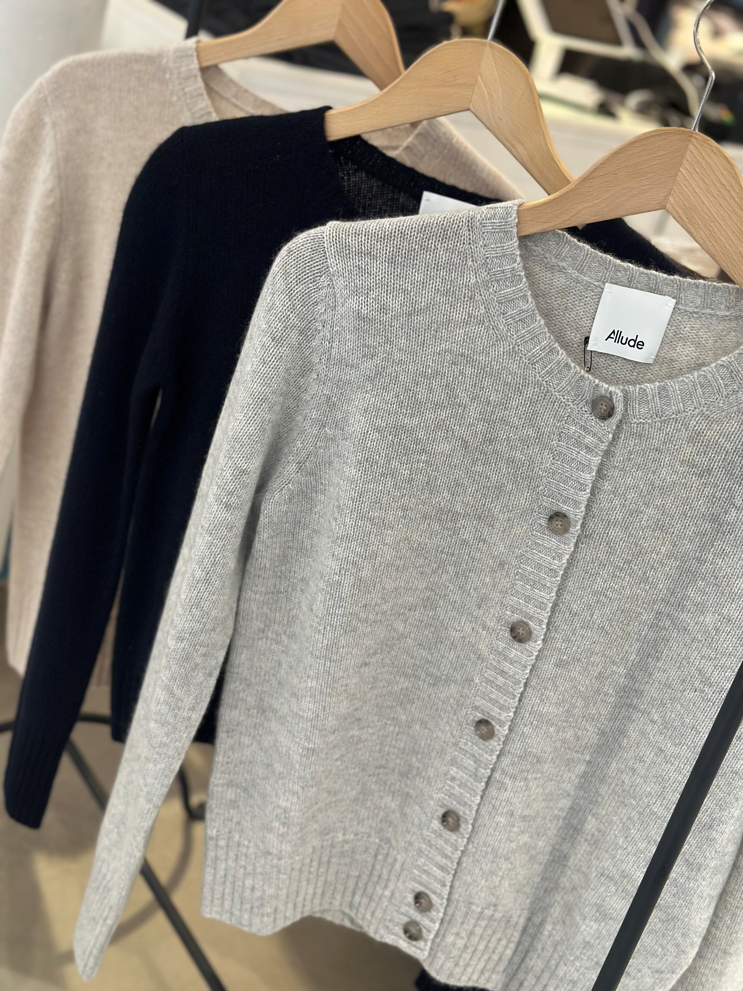 Allude Cashmere Cardigan Round Neck