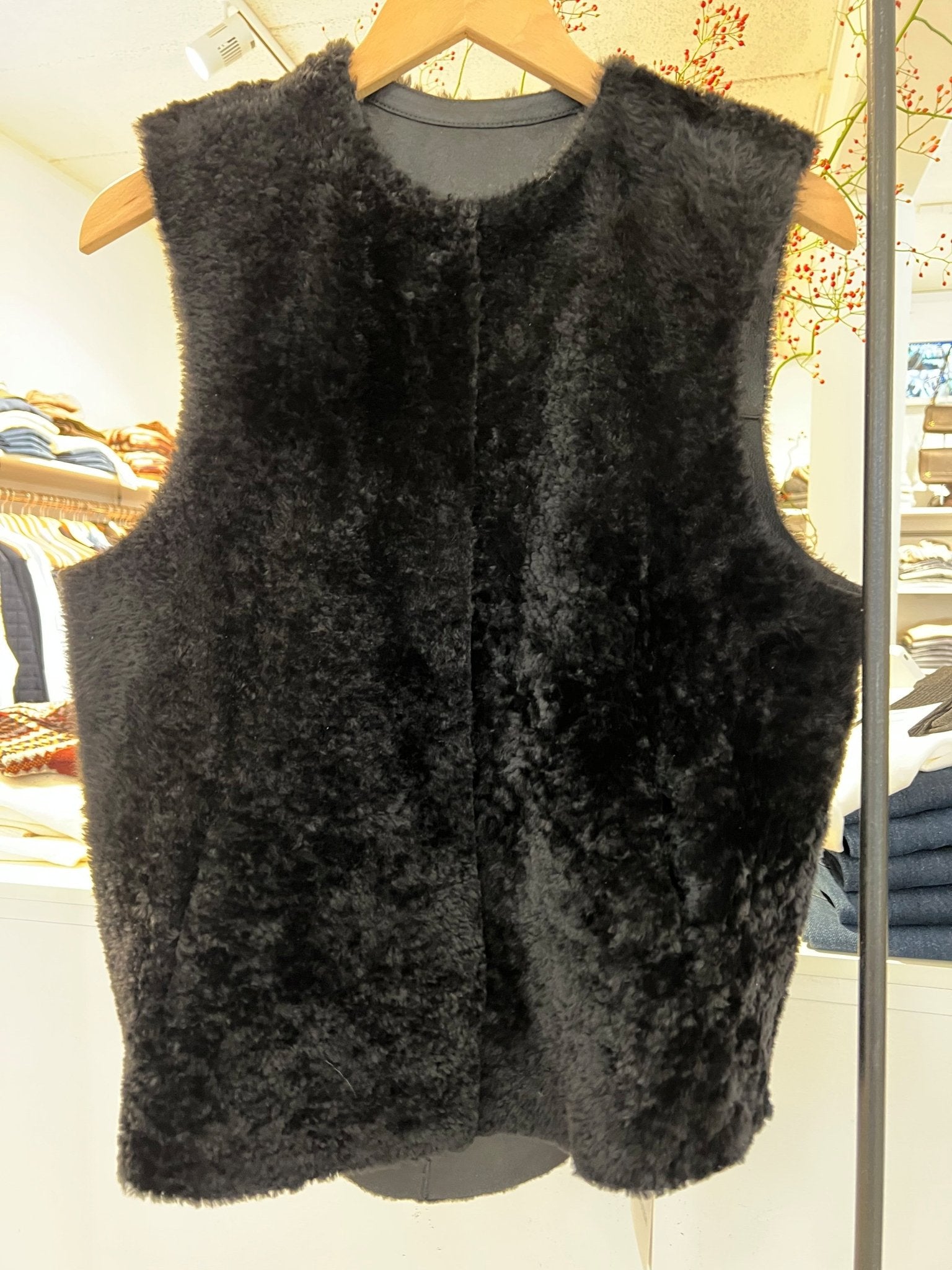 Benedikte Utzon Heidis Vest Black - Den Lille Ida - Benedikte Utzon