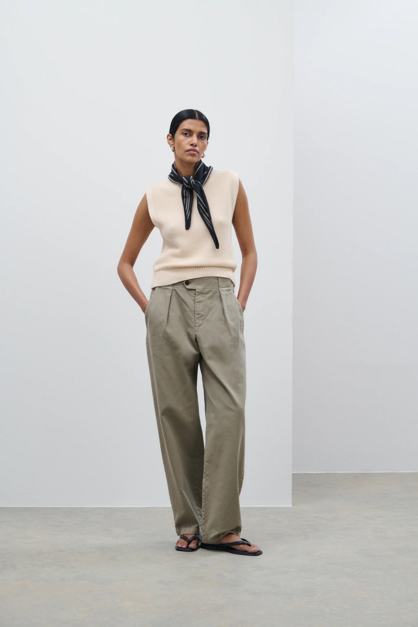 CLOSED PANTS MAWSON CHINO GREEN - Den Lille Ida - Closed