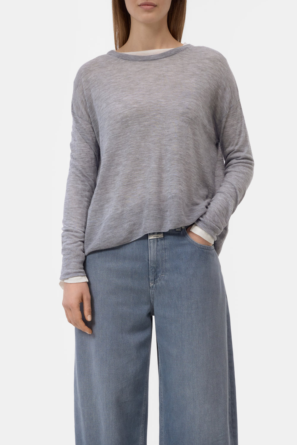 Closed Crew Neck Long Sleeve Pullover