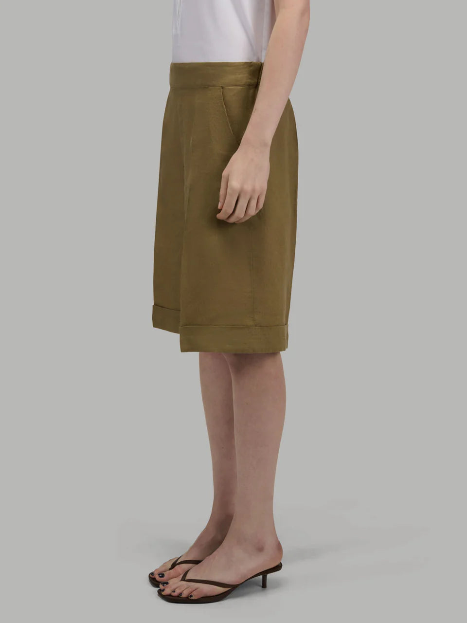 Xacus Erika Linen Bermuda Shorts Olive
