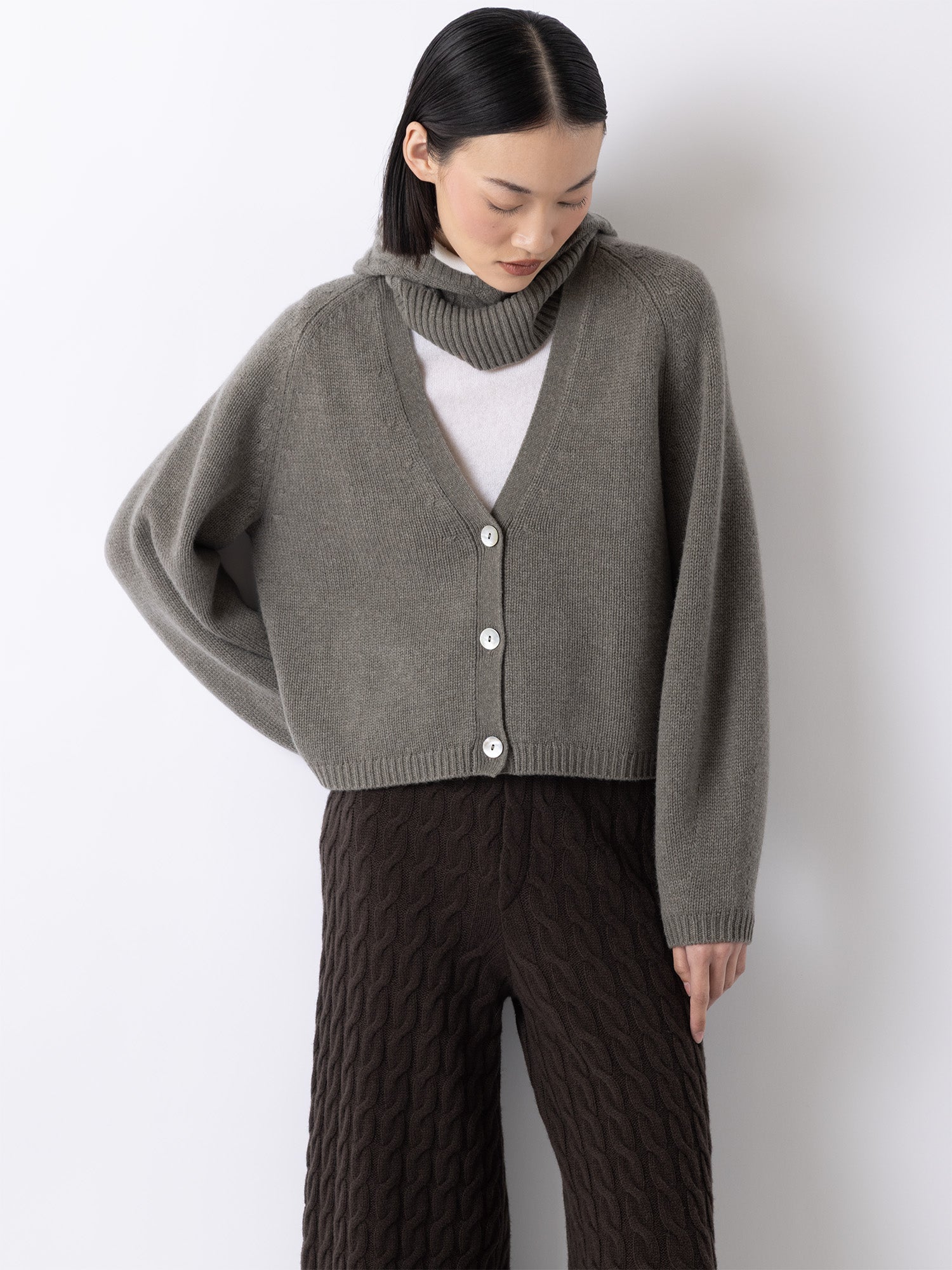 FTC Cashmere V-Neck Cardigan Taupe Green