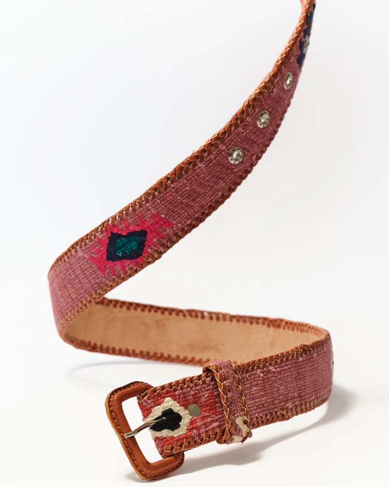 Latch Belt Rose