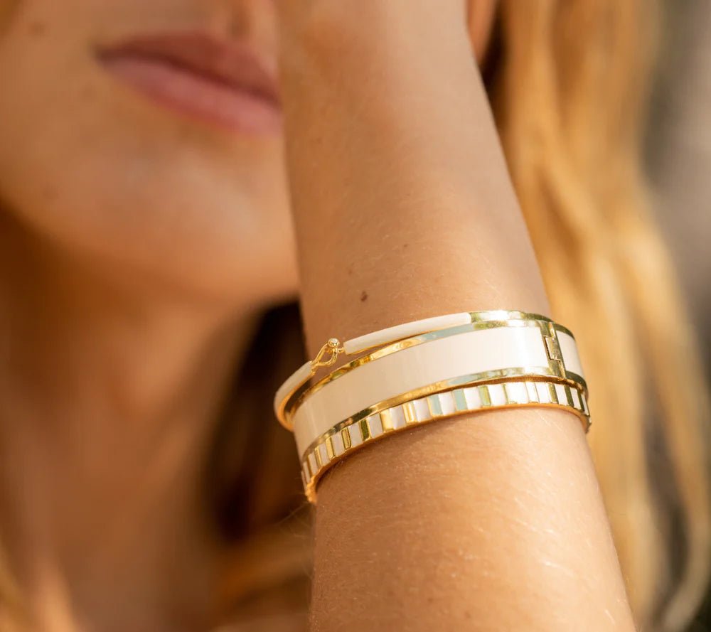 Bangle Up Bracelet Gold and Sand White - Den Lille Ida - Bangle Up