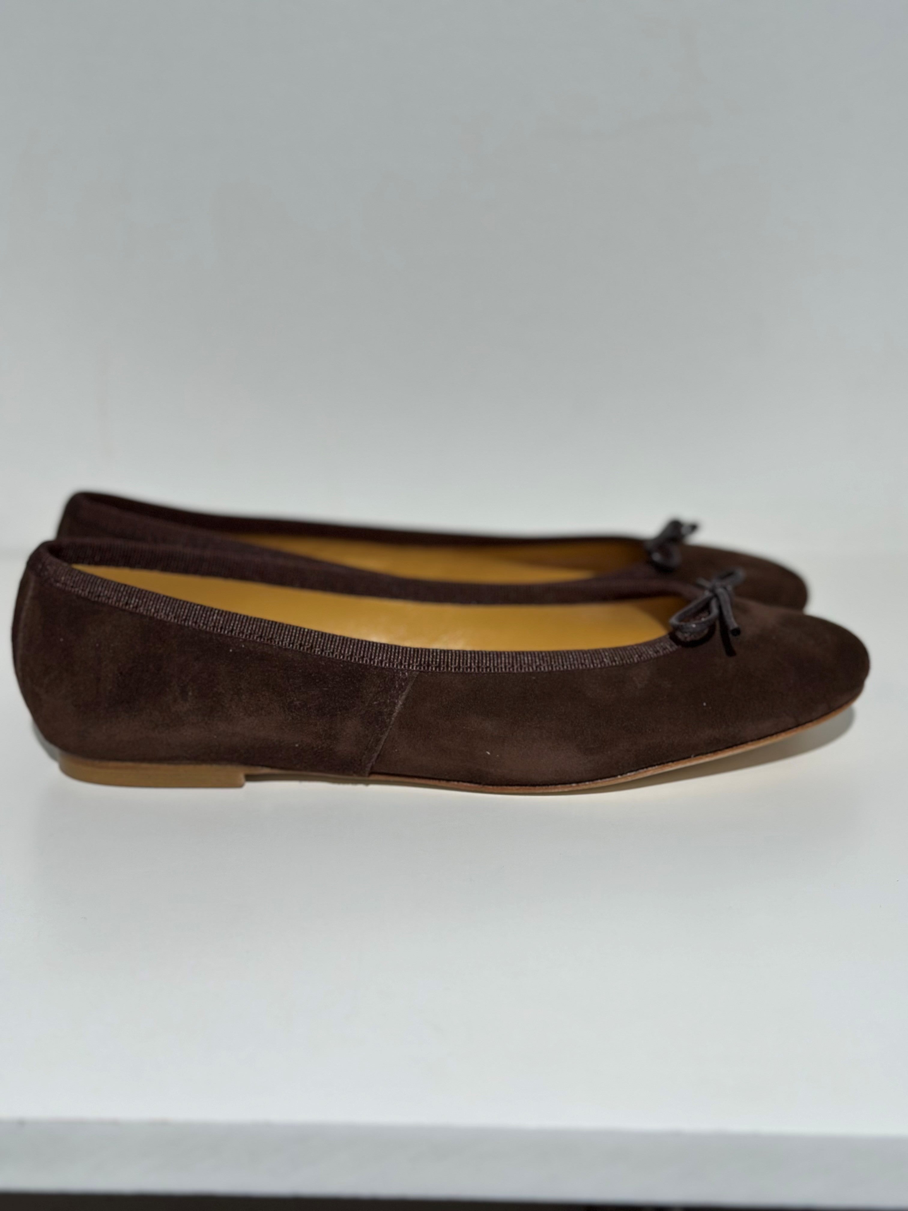 Lolo the Ballerina Capri Suede Chocolat
