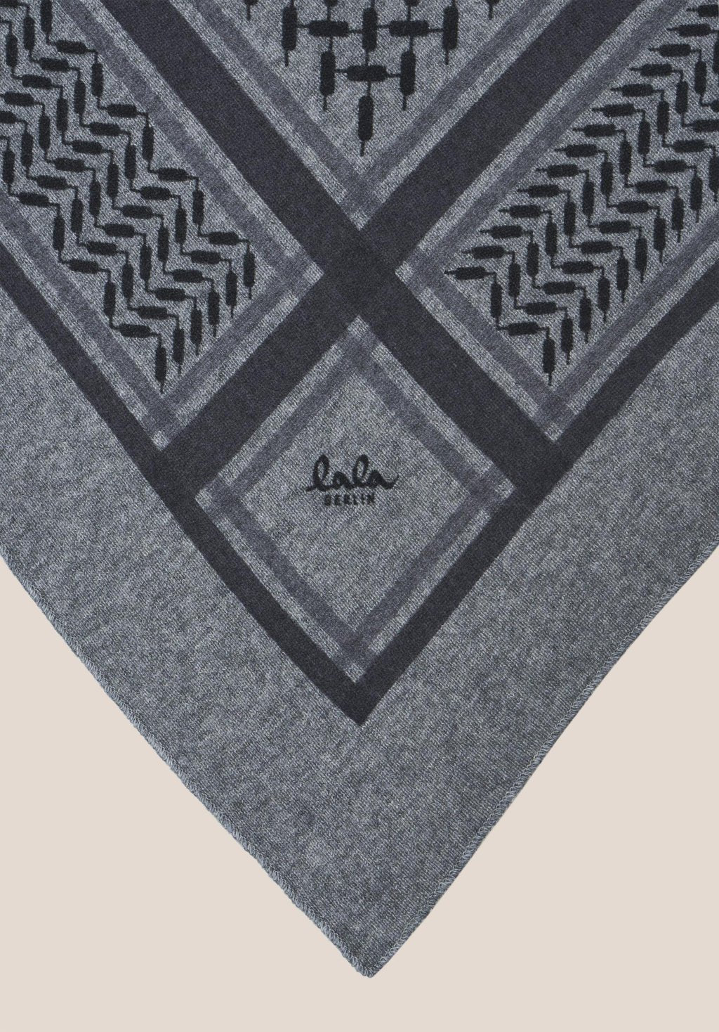 Lala Berlin Triangle Trinity Classic City Middle Grey L - Den Lille Ida - Lala Berlin