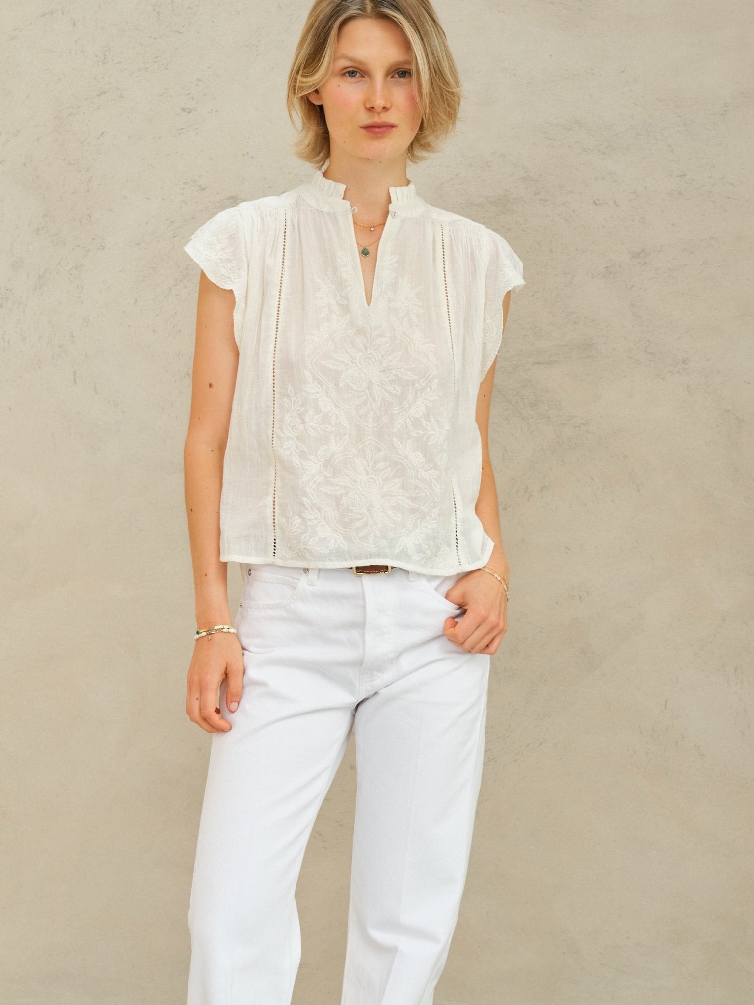 M.A.B.E LILIA Emb S/S Top Ecru - Den Lille Ida - M.A.B.E
