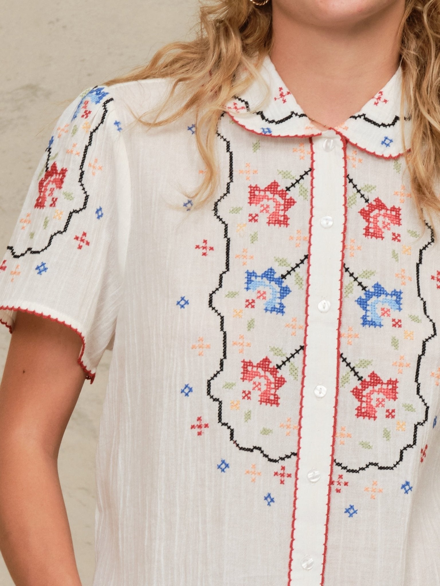 M.A.B.E Ruby Emb S/S Top Ecru/Multi - Den Lille Ida - M.A.B.E