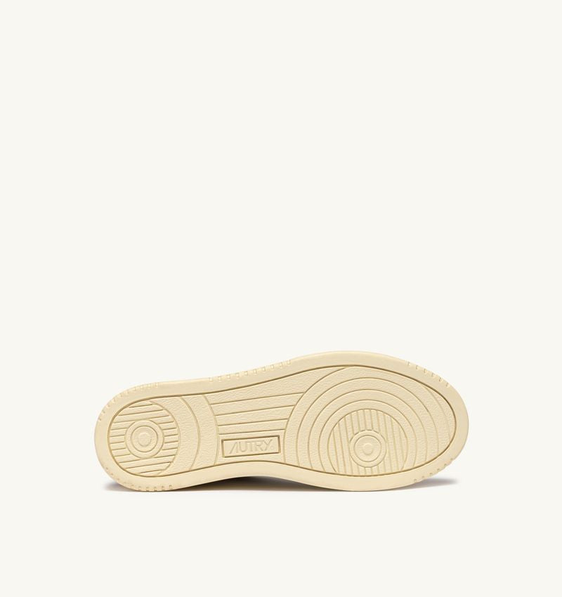 AUTRY MEDALIST LOW SNEAKER WHITE BORGOGNA