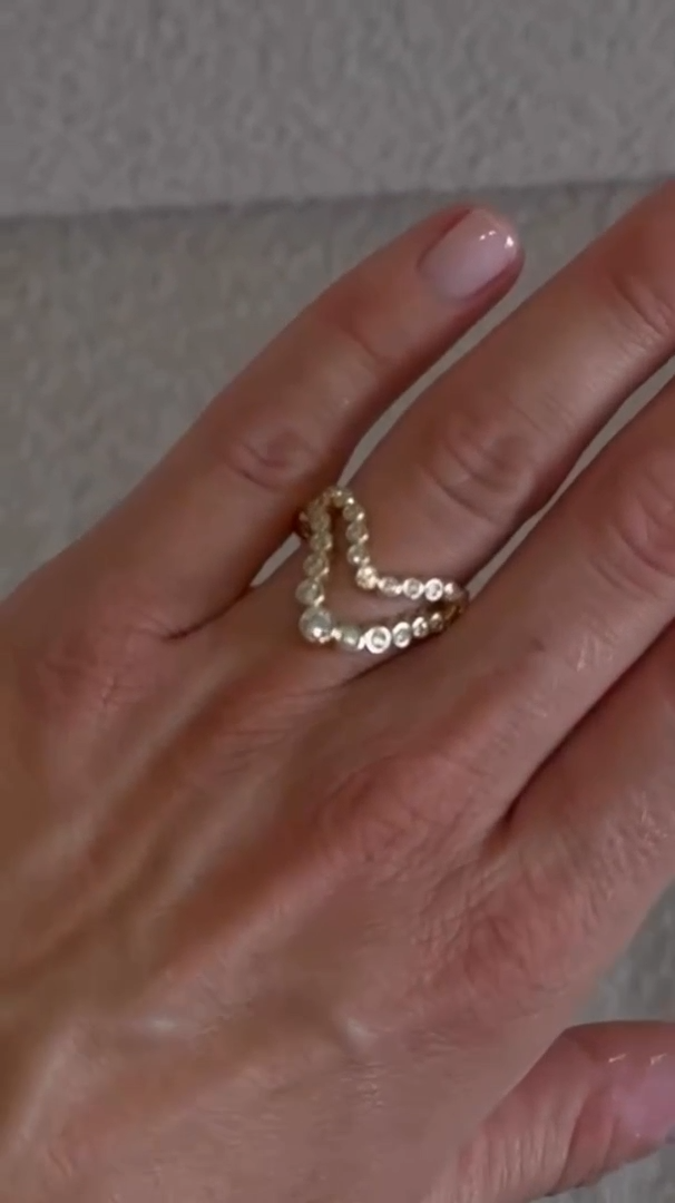 Le Soonar Double Wave Ring